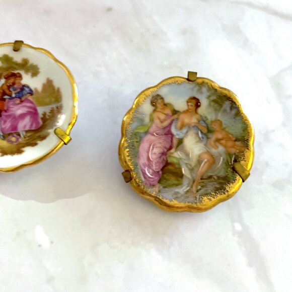 Hand-Painted Limoges Miniature Plate Set: Victorian Romantic Decor, Easel Stands - Picture 4 of 6